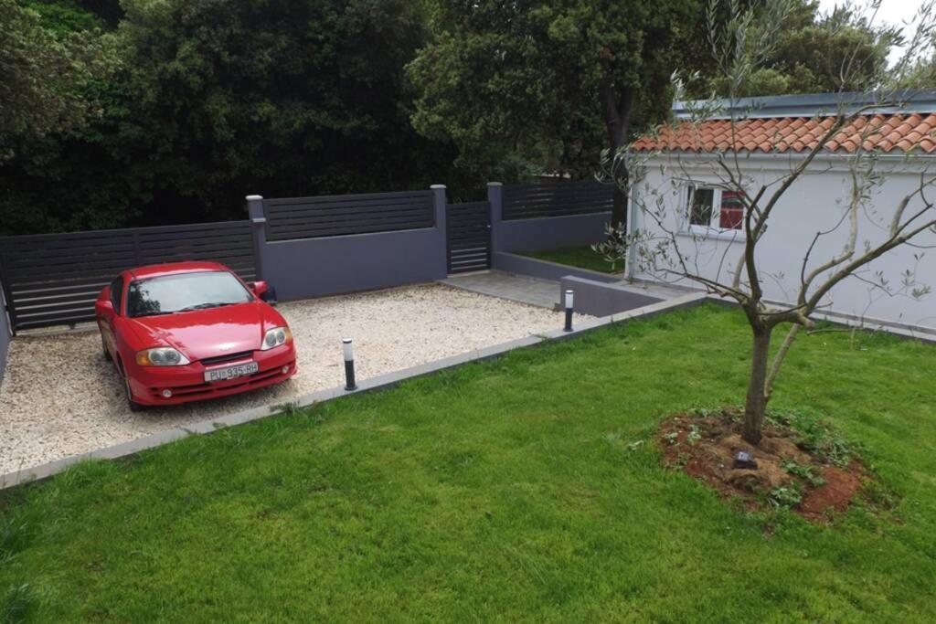 Apartment In Park Forest Soline Near The Sea Pjescana Uvala Exterior photo